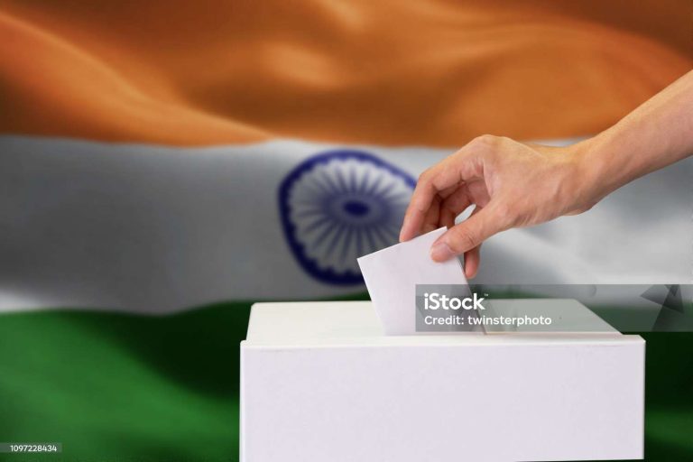 राजनीति समाचार 2025: चुनावी साल में दलों की नई रणनीतियाँ | Hindi Newser