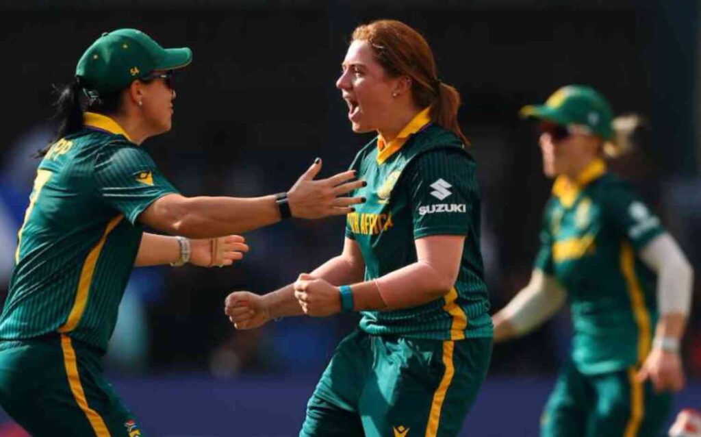 महिला विश्व कप 2025: साउथ अफ्रीका ने श्रीलंका को रौंदा, वुल्वार्ट और ब्रिट्स की धमाकेदार पारियाँ